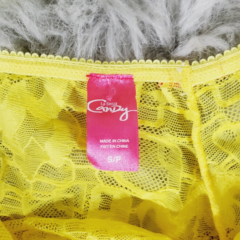 La Senza Candy -Yellow Lace Scalloped Cheeky Panty - Picture 5 of 8